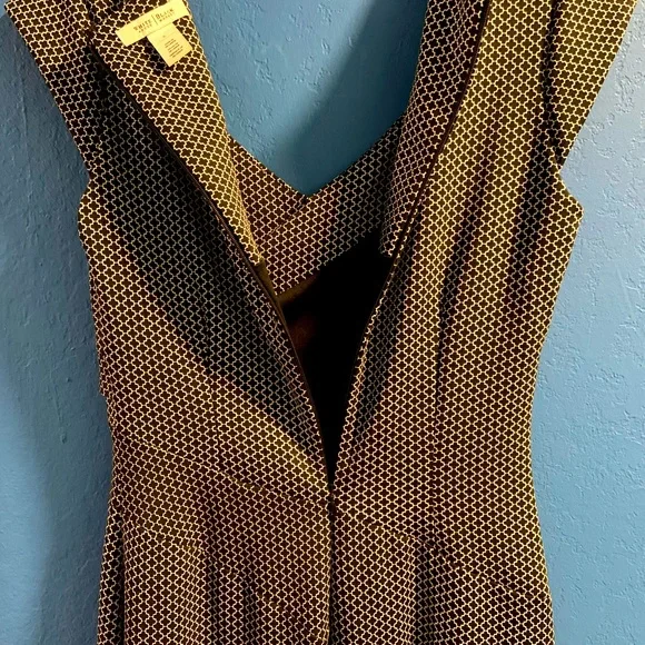 White House Black Market Quatrefoil Geo Slimming Sheath Dress Size 6 - Picture 9 of 14